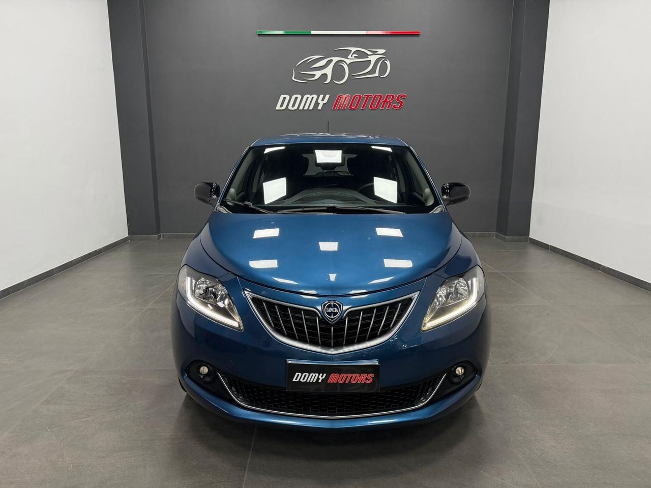 Lancia Ypsilon 1.0 FireFly 5 porte S&S Hybrid Ecochic Silver