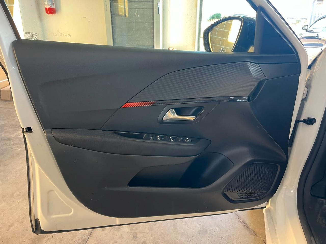 Peugeot 208 PureTech 100 Stop&Start 5 porte Allure