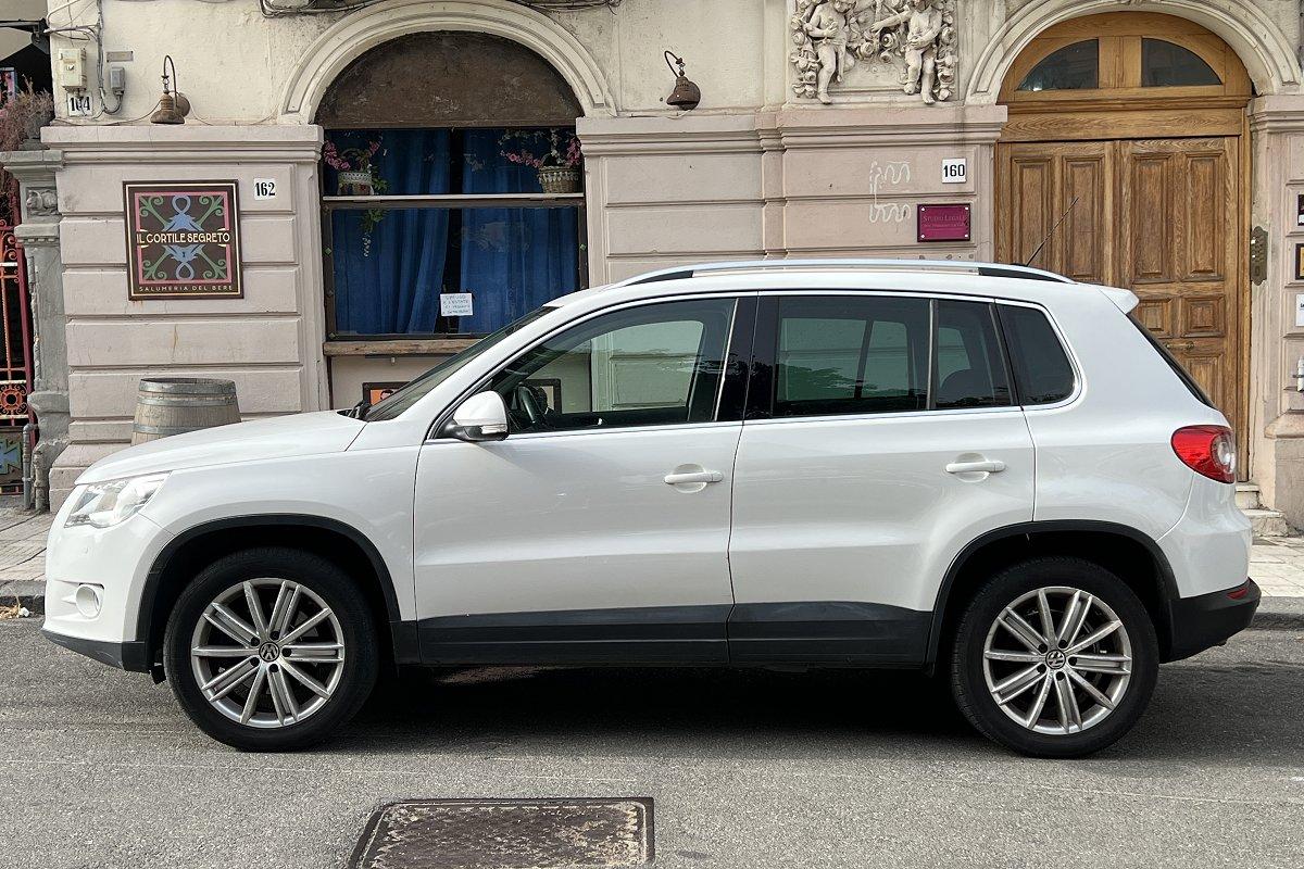 VOLKSWAGEN Tiguan 2.0 TDI DPF 4MOTION DSG Sport & Style