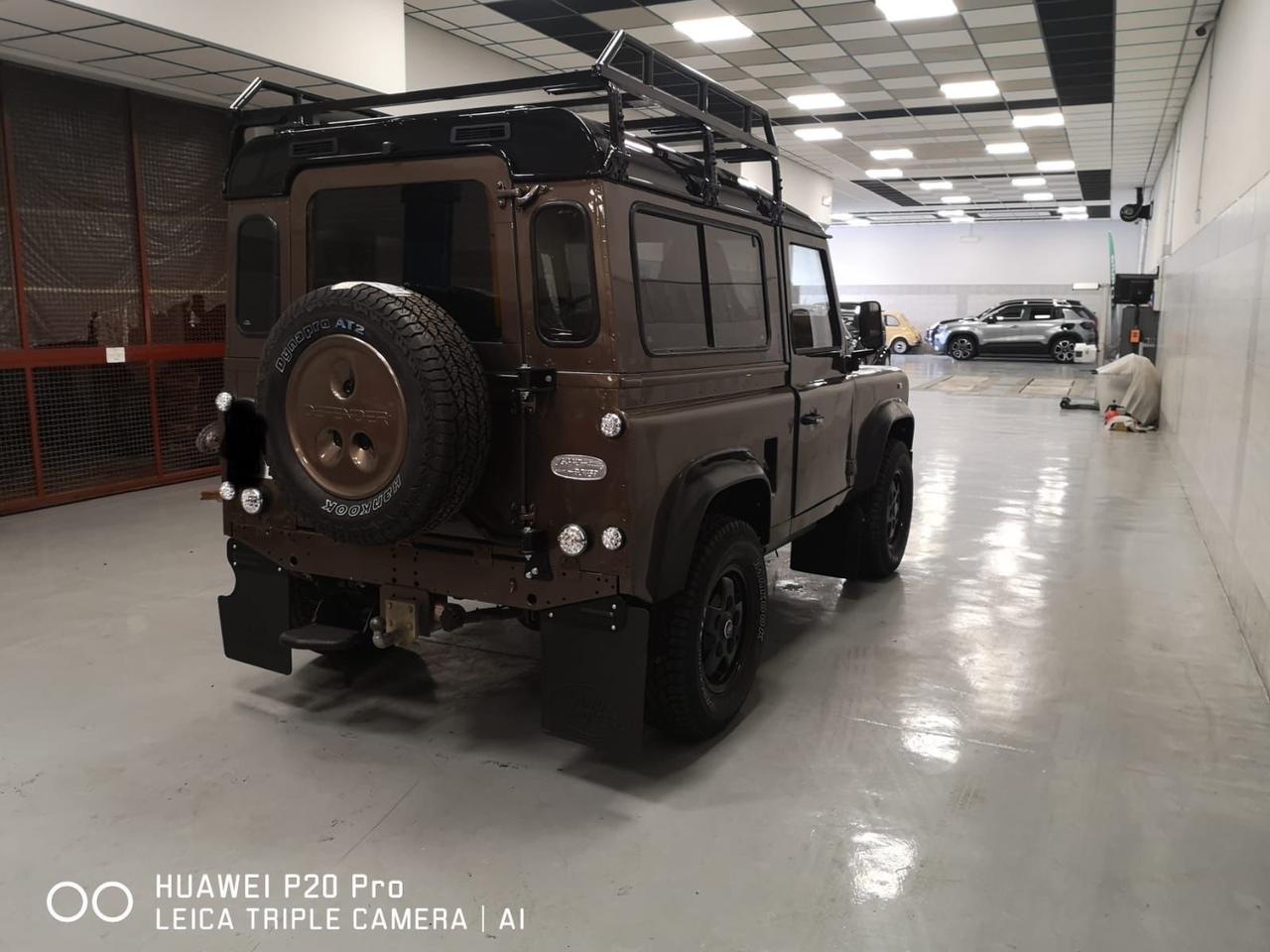 Land Rover Defender 90 turbodiesel Hard-top