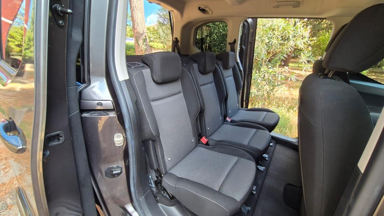 Toyota Proace City Verso 1.2 110 CV S&S Short D Executive 2021 PERFETTA leggi testo