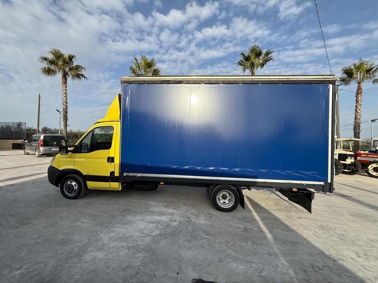 Iveco Daily 35/15 centinato alla francese lungo 5 metriiiii