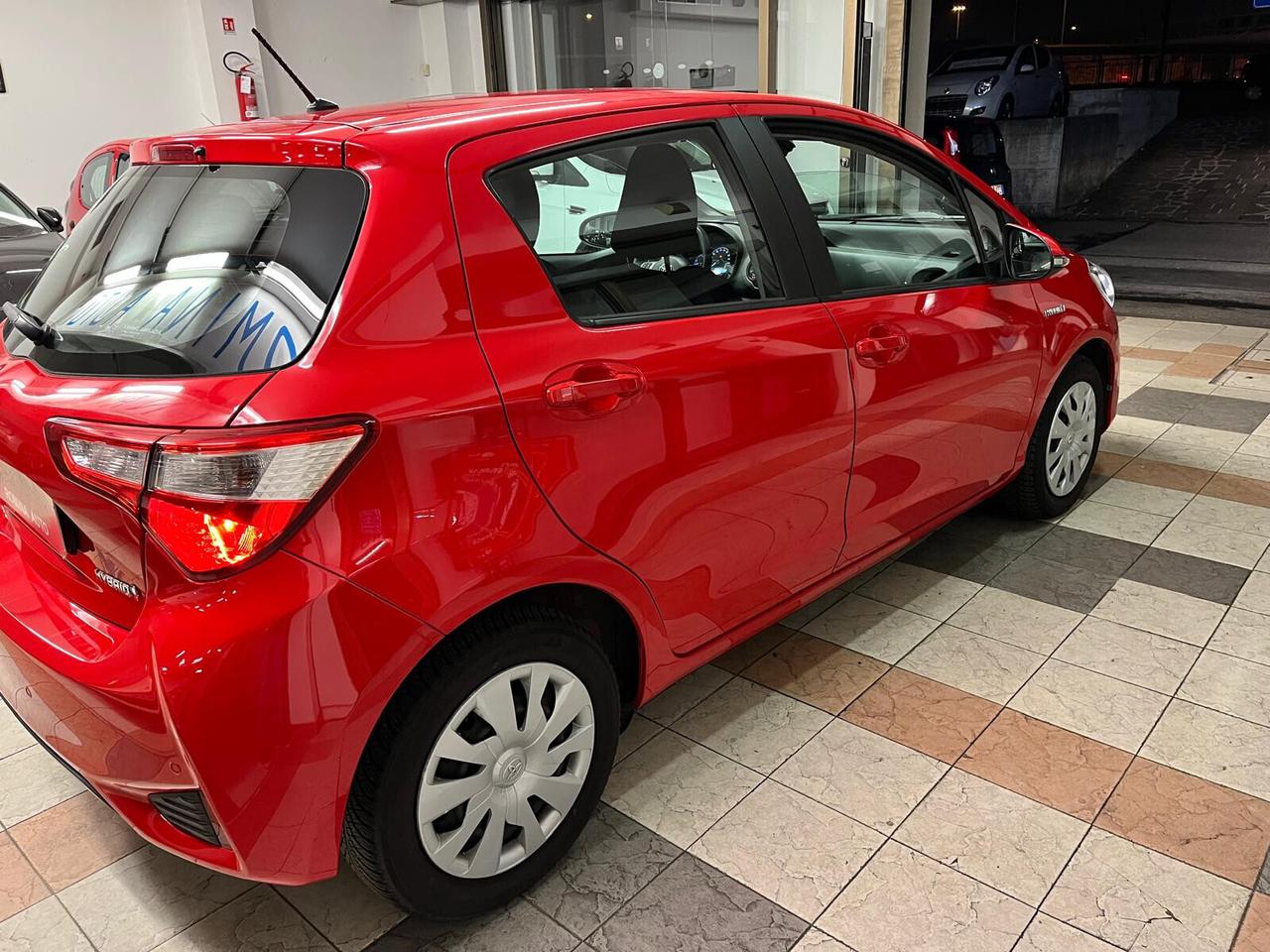 Toyota Yaris 1.5 Hybrid 5 porte Active