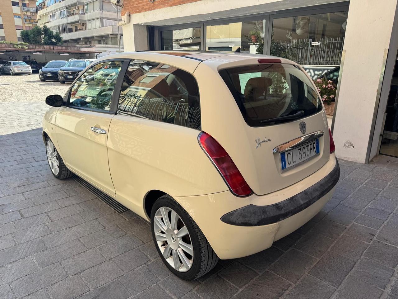 LANCIA Ypsilon 1.2 16V Platino