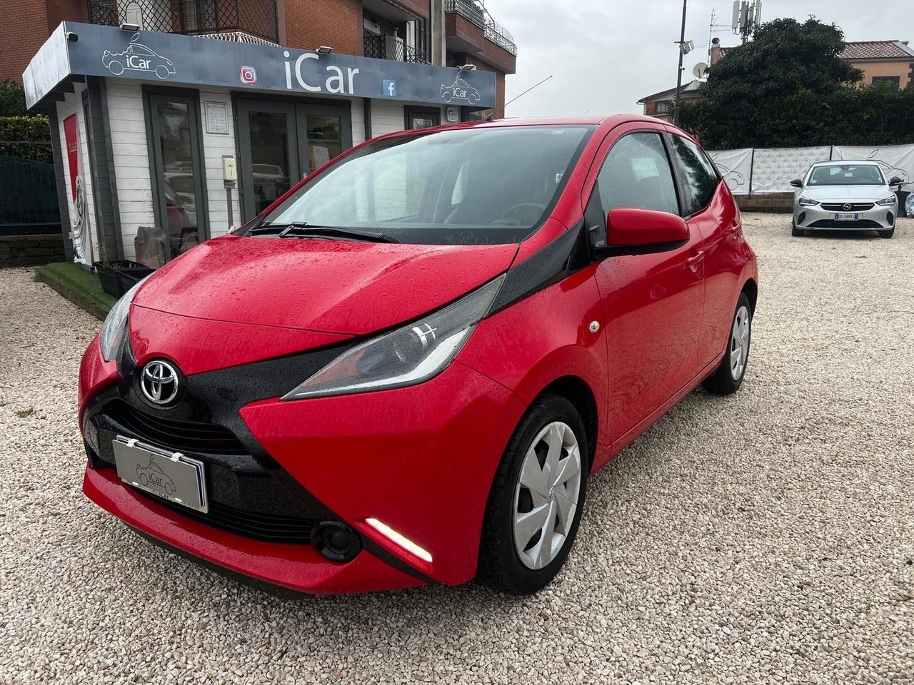 Toyota Aygo 1.0 VVT-i 69 CV 5 porte x-play