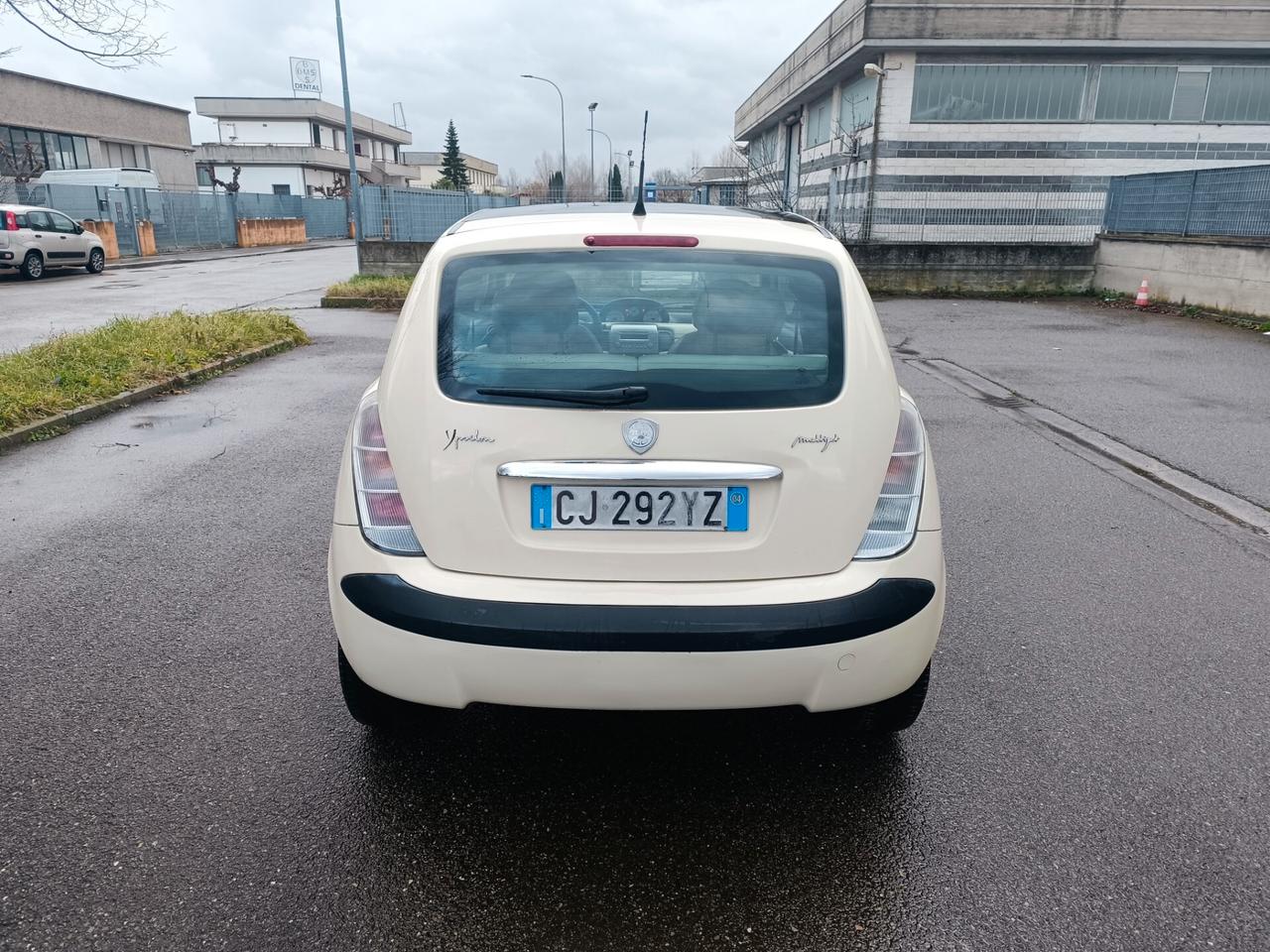 Lancia Ypsilon 1.3 Multijet TETTO APRIBILE