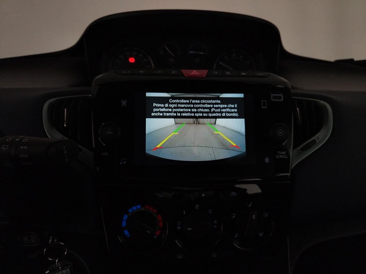 Lancia Ypsilon 1.0 FireFly 5 porte S&S Hybrid Platino