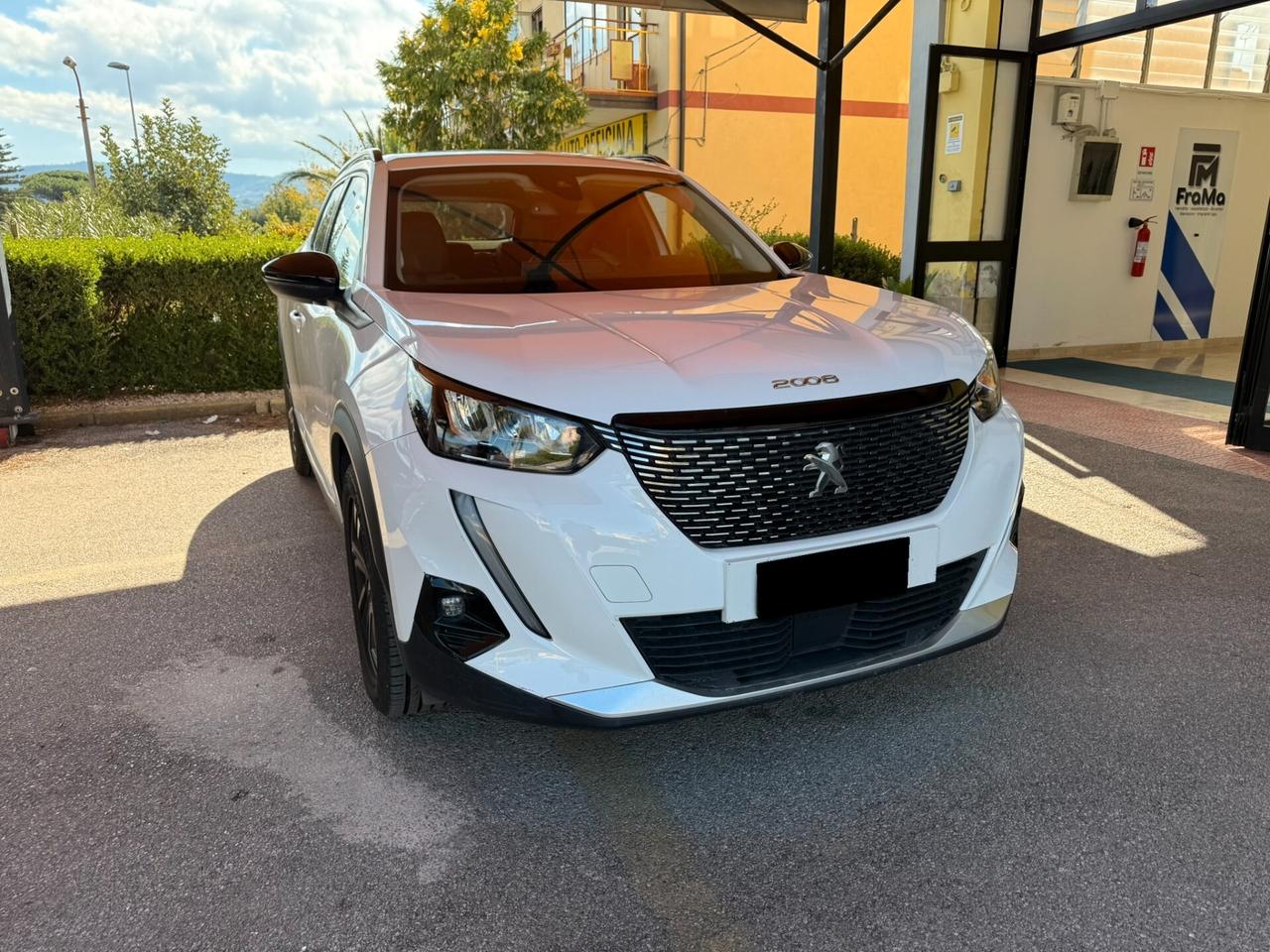 Peugeot 2008 BlueHDi 130 S&S EAT8 Allure