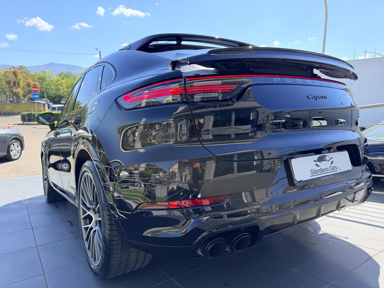 Porsche Cayenne Coupé 3.0 V6 E-Hybrid Platinum Edition