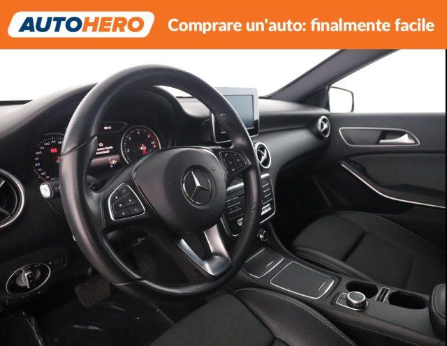 MERCEDES-BENZ A 180 d Automatic Business