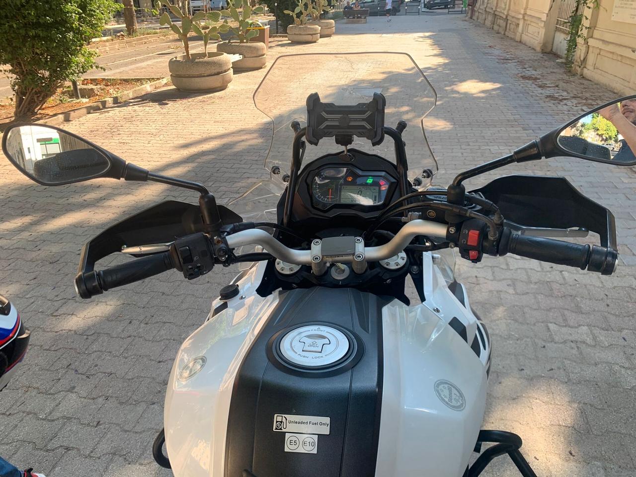 Benelli 502 C x