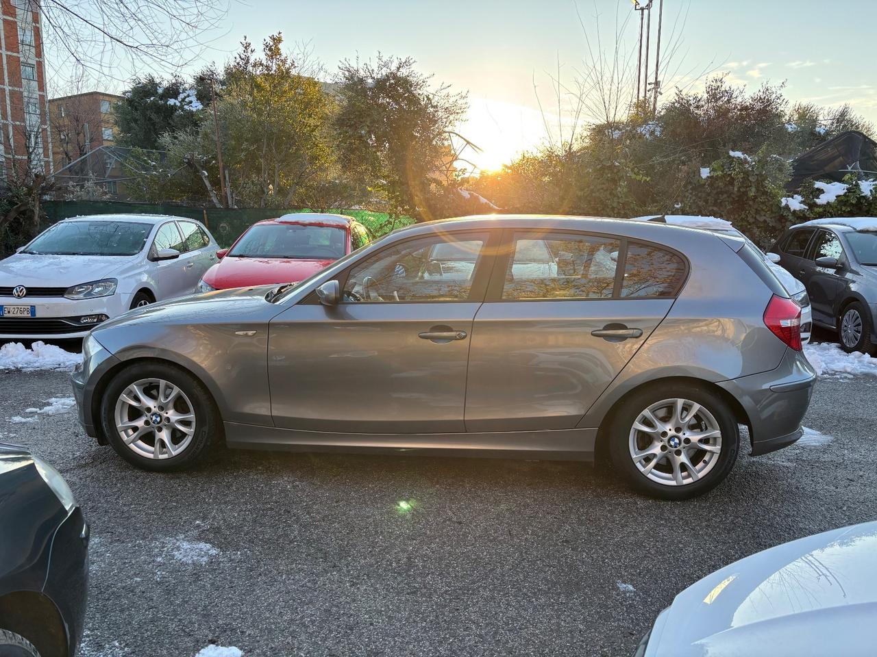 Bmw 118 118d serie 1 attiva 5 porte