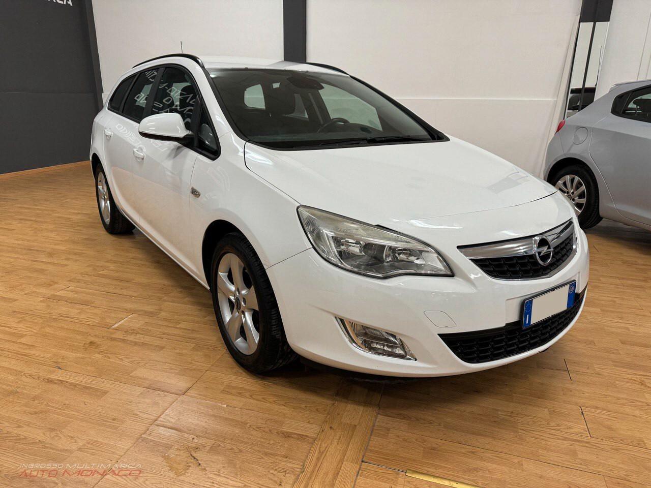 Opel Astra SW Cosmo 1.7 CDTI 110cv 2010