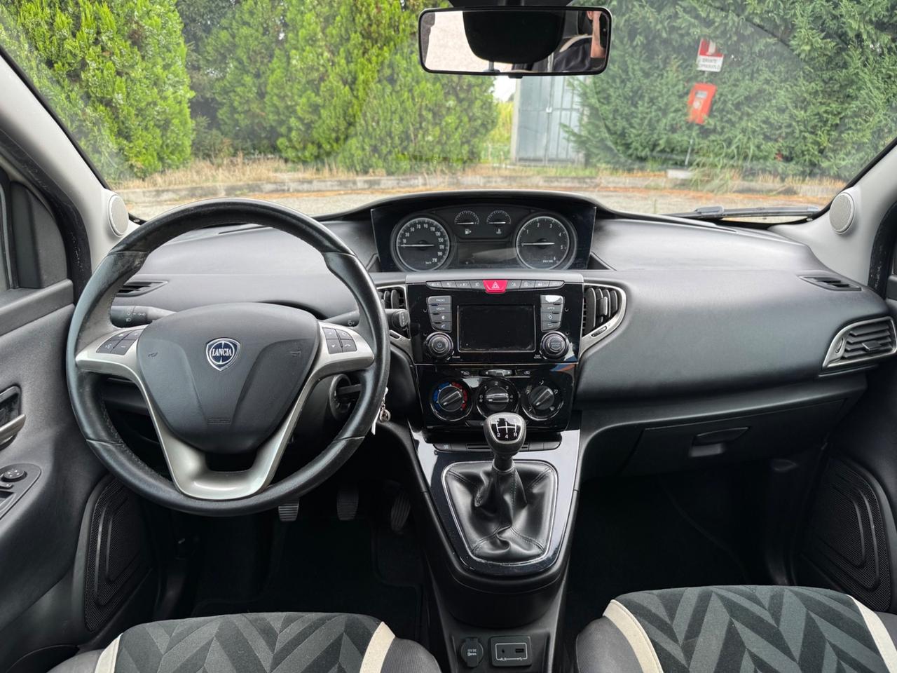 Lancia Ypsilon 1.3 MJT 16V 95 CV 5 porte S&S Silver