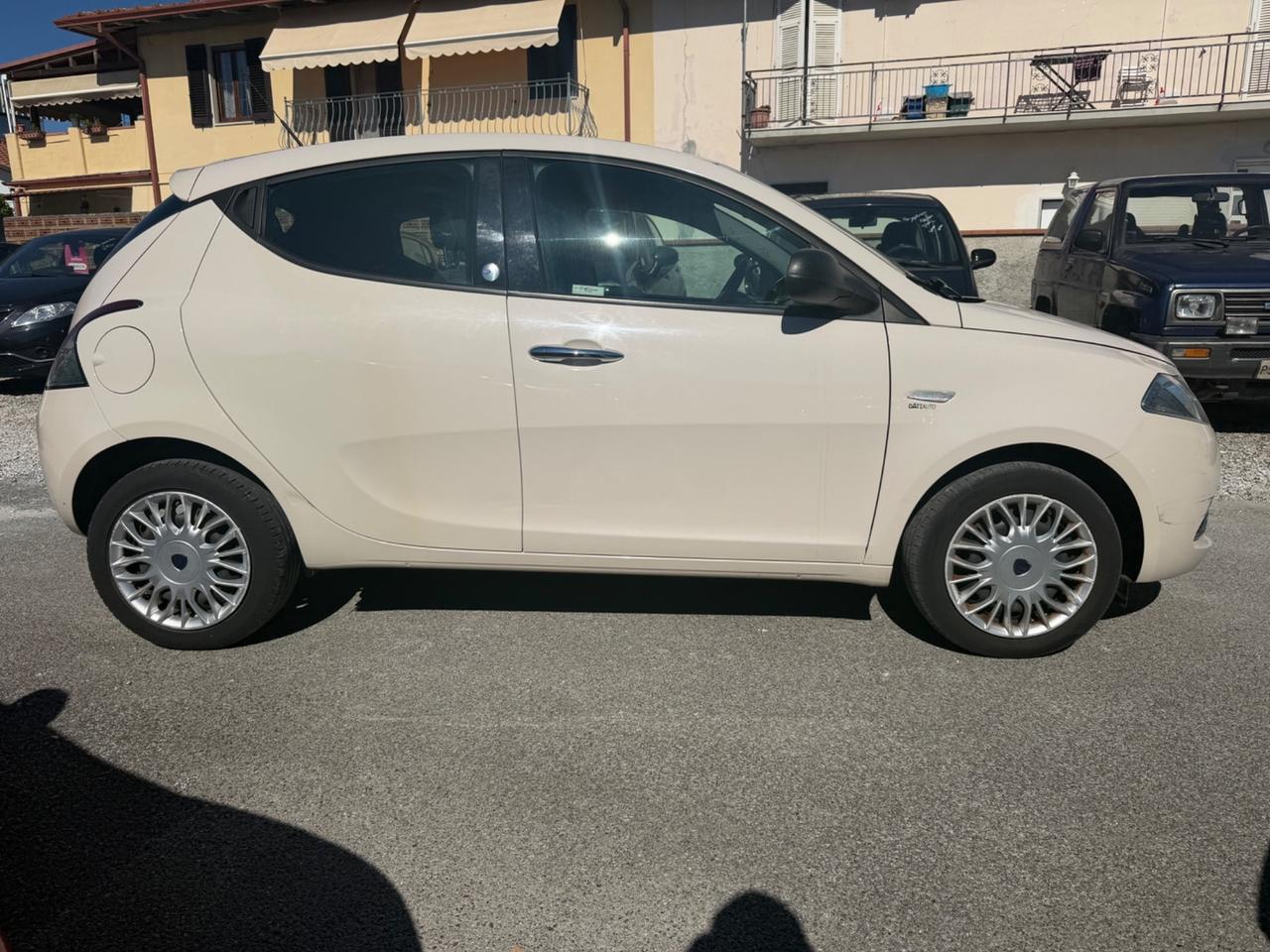 Lancia Ypsilon 1.2 69 CV 5 porte GPL Ecochic Gold