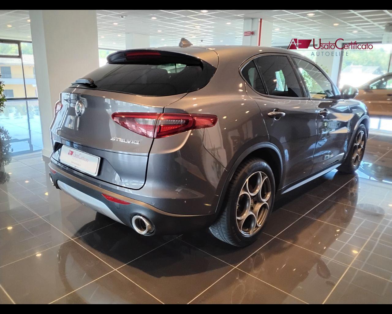 ALFA ROMEO Stelvio 2.2 Turbodiesel 160 CV AT8 RWD Super