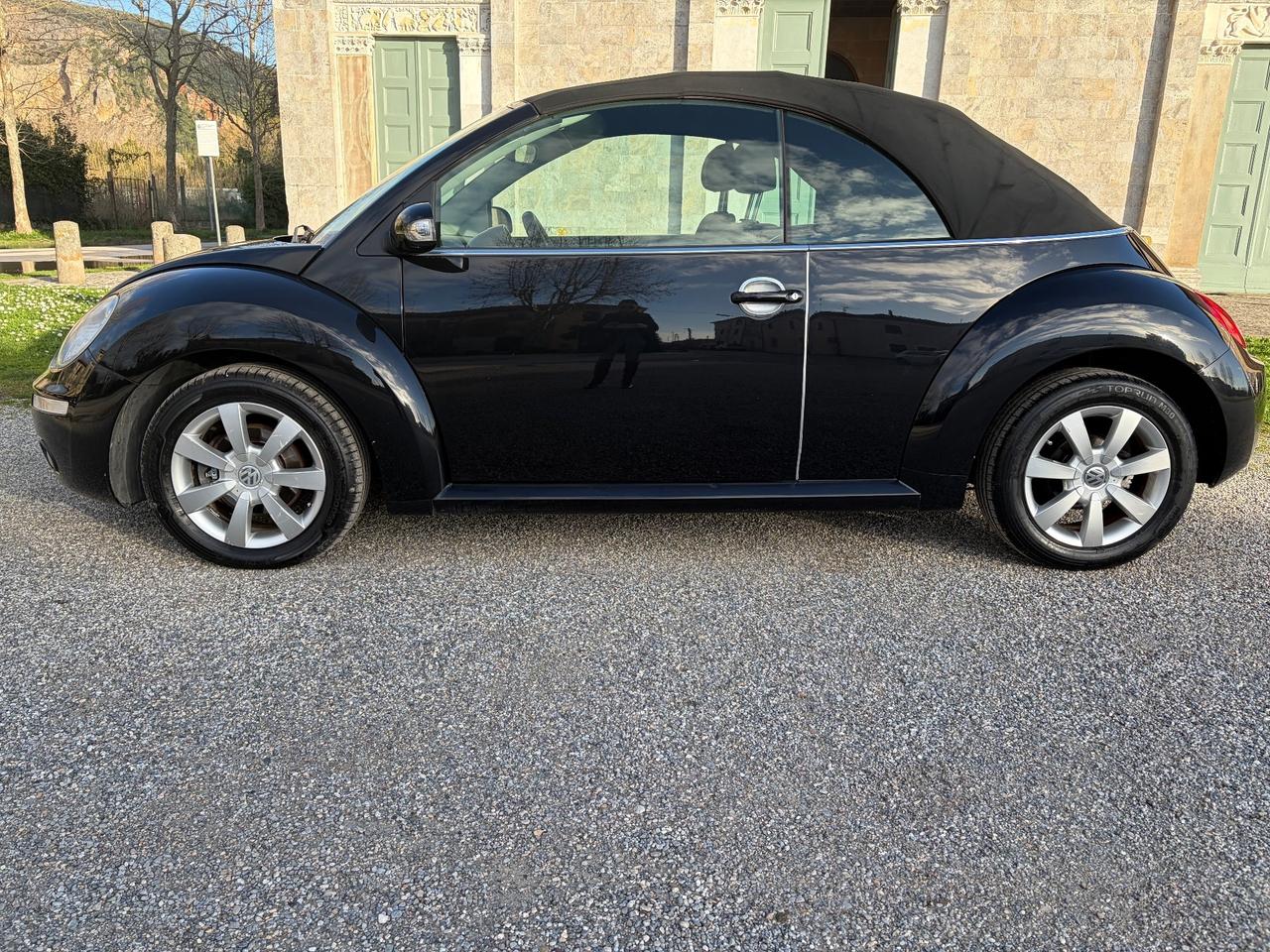Volkswagen New Beetle 1.9 TDI 105CV Cabrio Lim. Red Edt.