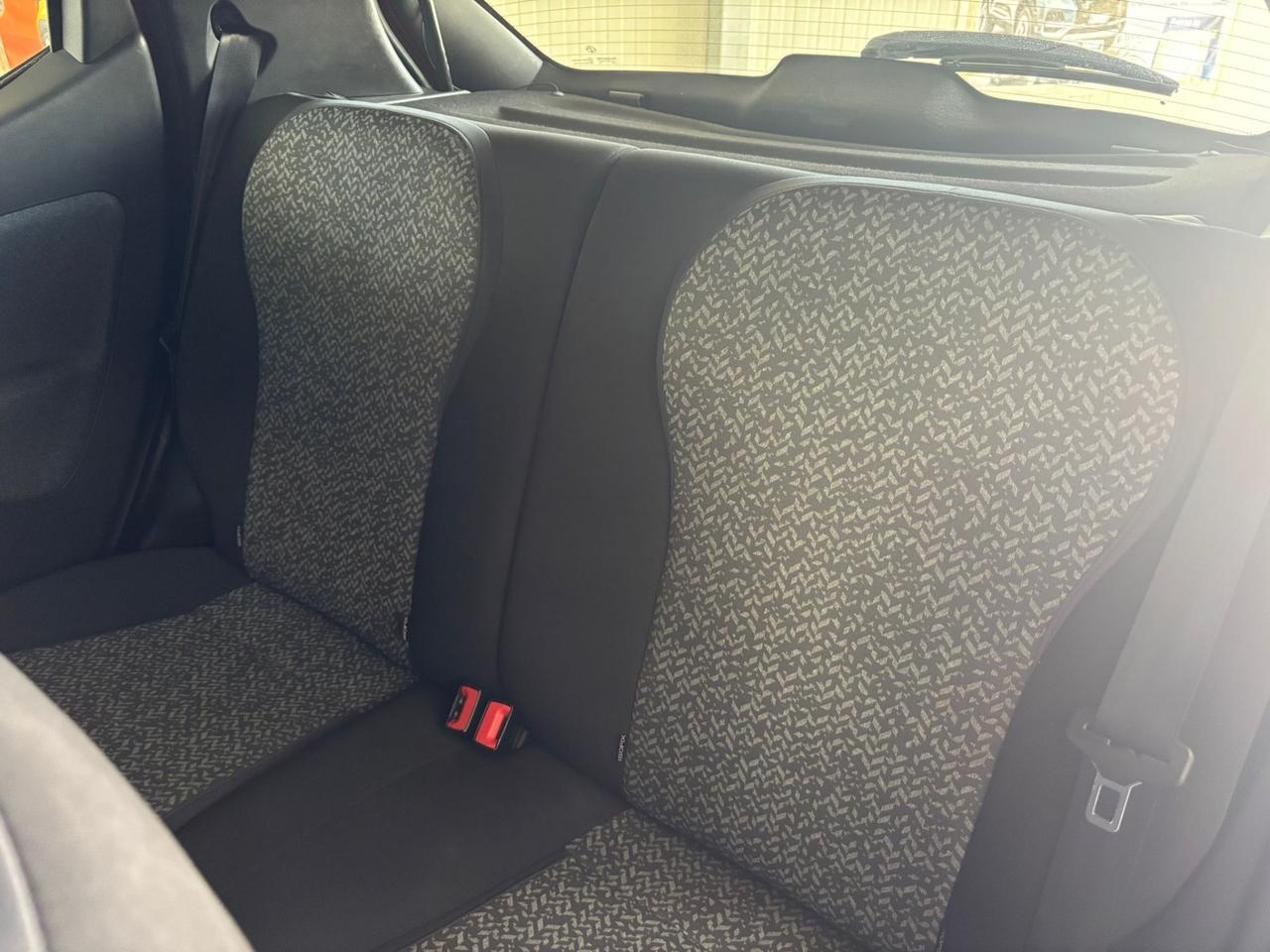 Lancia Ypsilon 1.0 FireFly 5 porte S&S Hybrid Ecochic Silver
