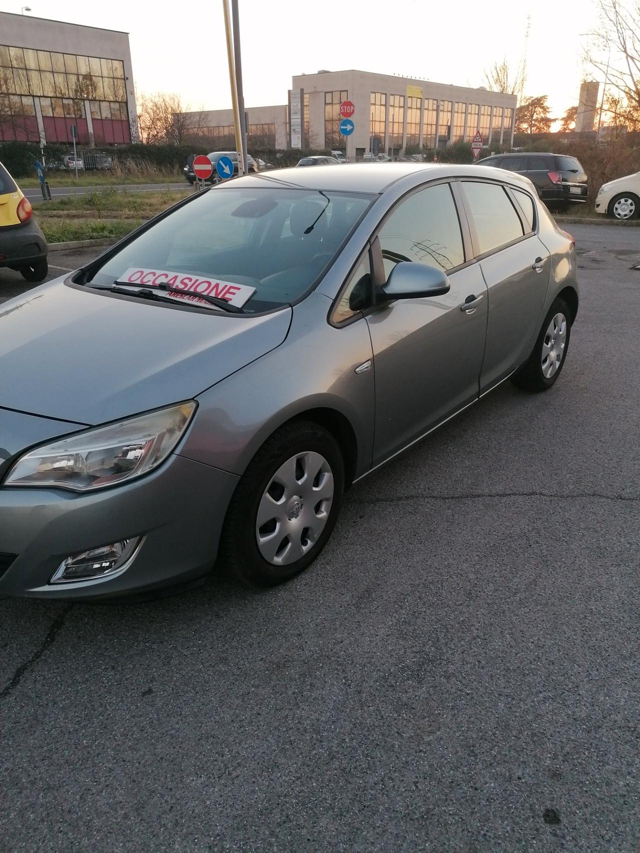 Opel Astra 1.4 100CV 5 porte Elective