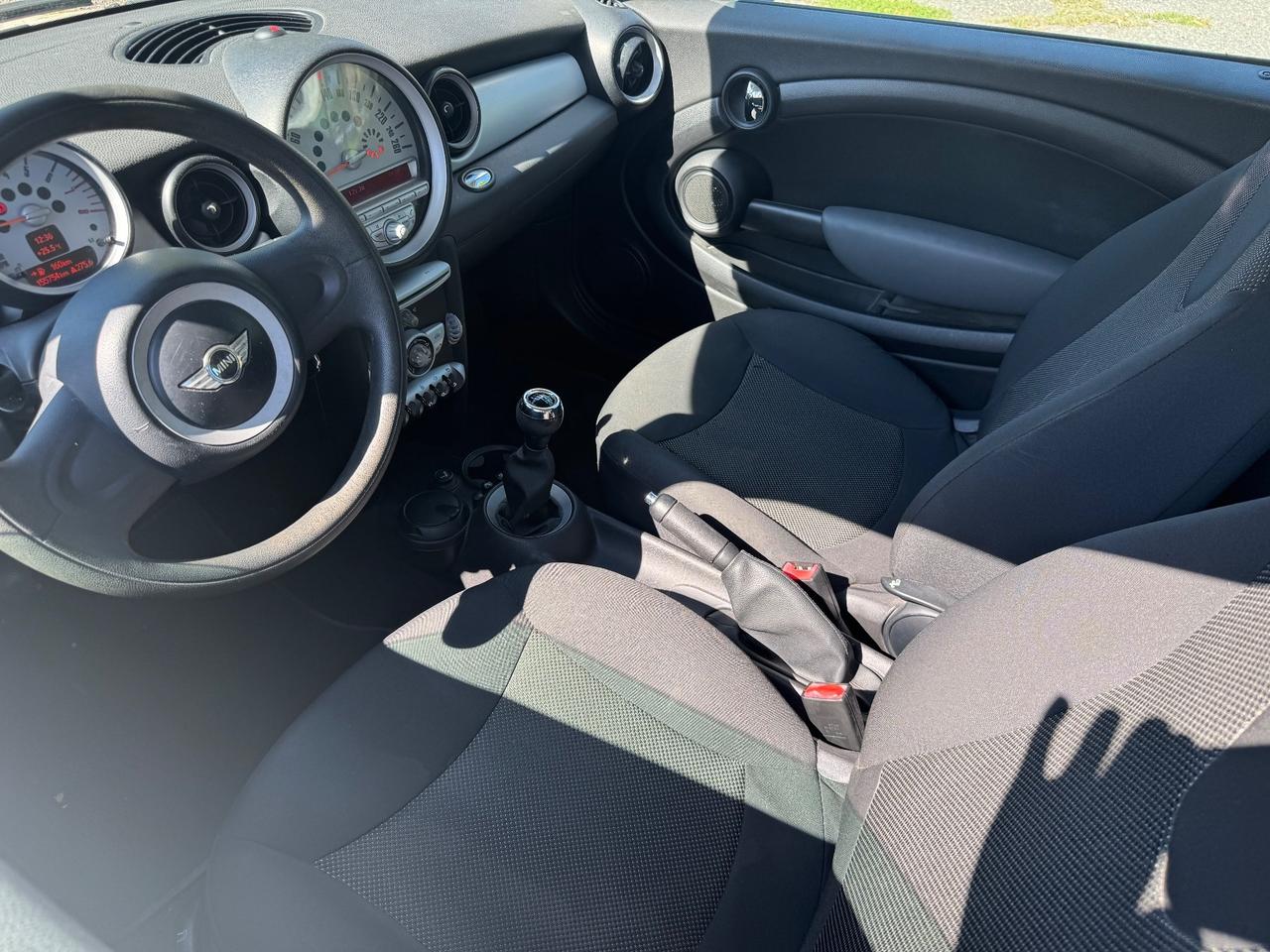 Mini ONE 1.4 benzina-2010