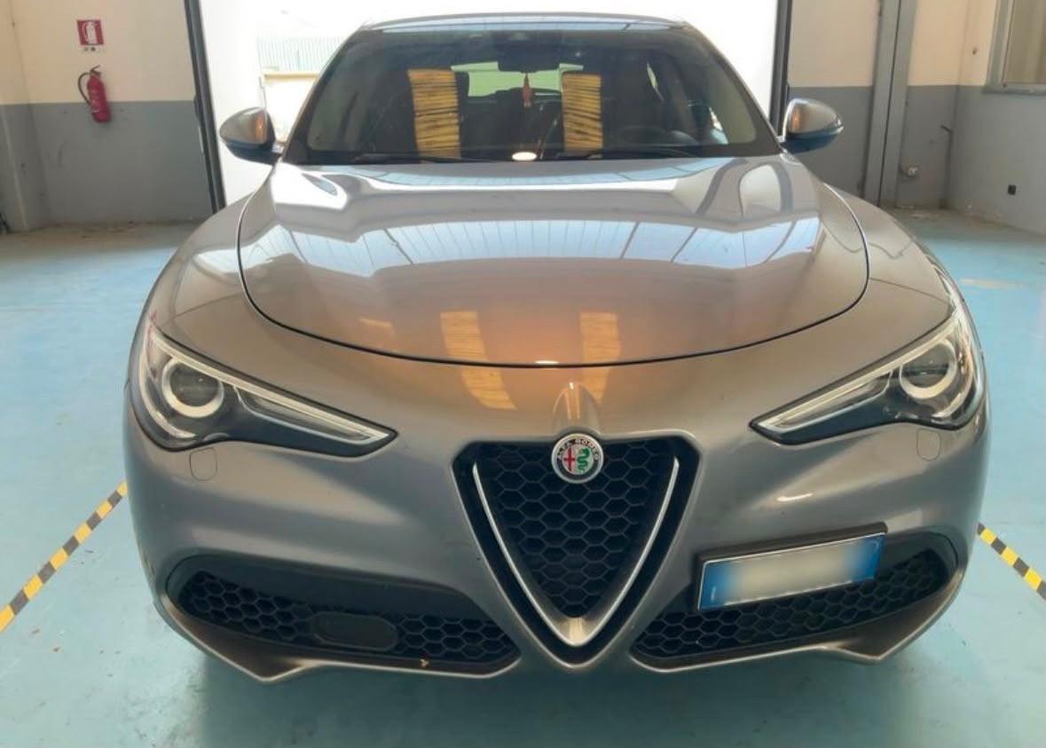 Alfa Romeo Stelvio 2.2 190 CV AT8 Q4 Business 10/2019