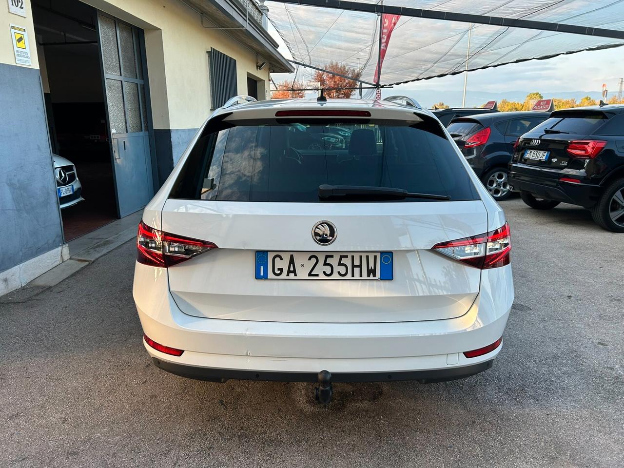 Skoda Superb 2.0 TDI 190 CV SCR DSG Wagon Ambition