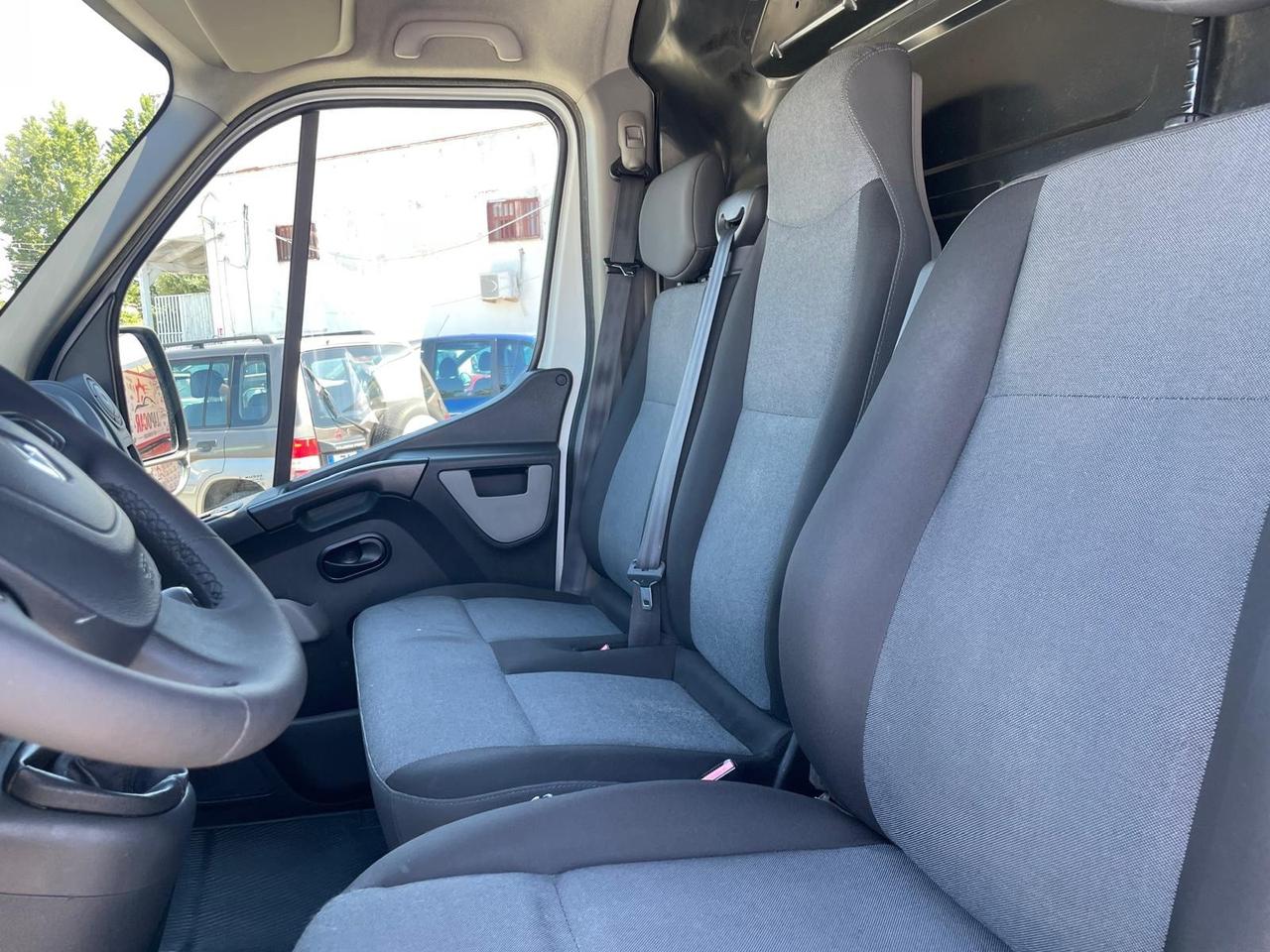 Renault Master T35 2.3 dCi/145 PL Cabinato Twin Turbo S&S