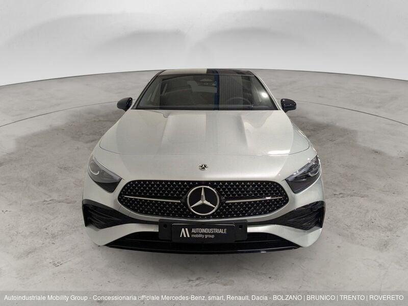 Mercedes-Benz Classe A 180 AMG LINE PREMIUM PLUS AUTOMATIC