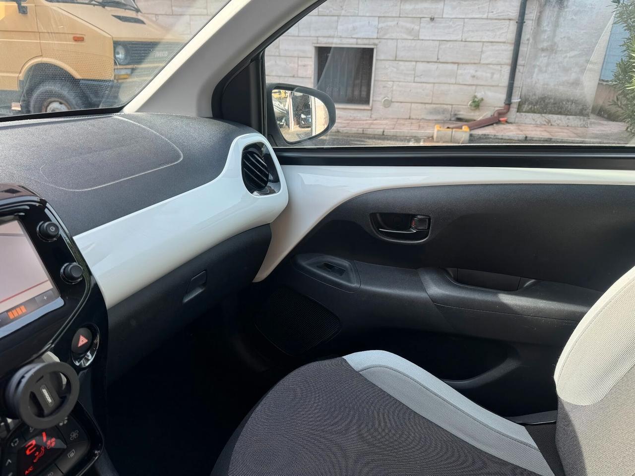 Toyota Aygo 1.0 VVT-i 69 CV 5 porte