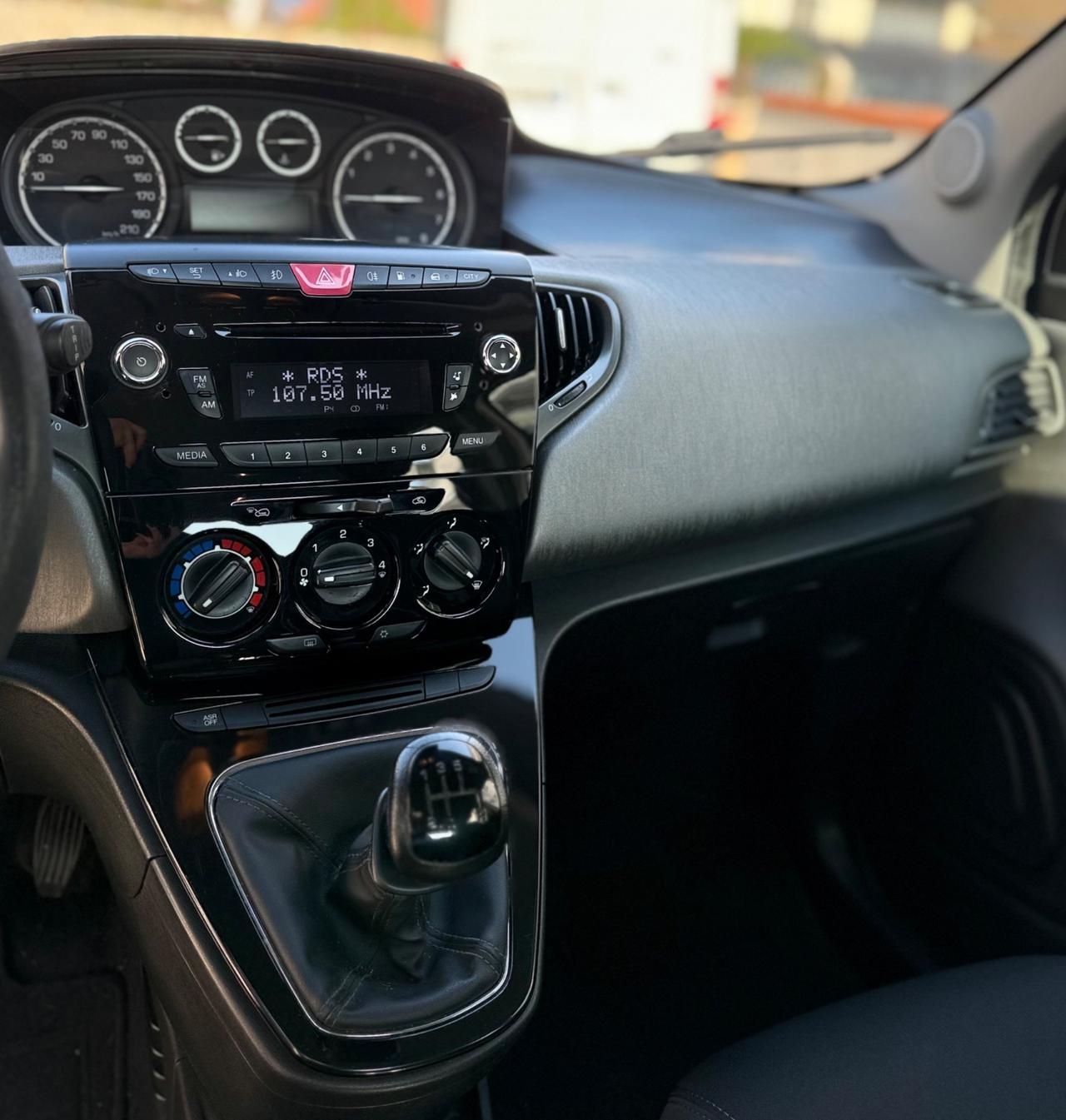 Lancia Ypsilon 0.9 Natural Power