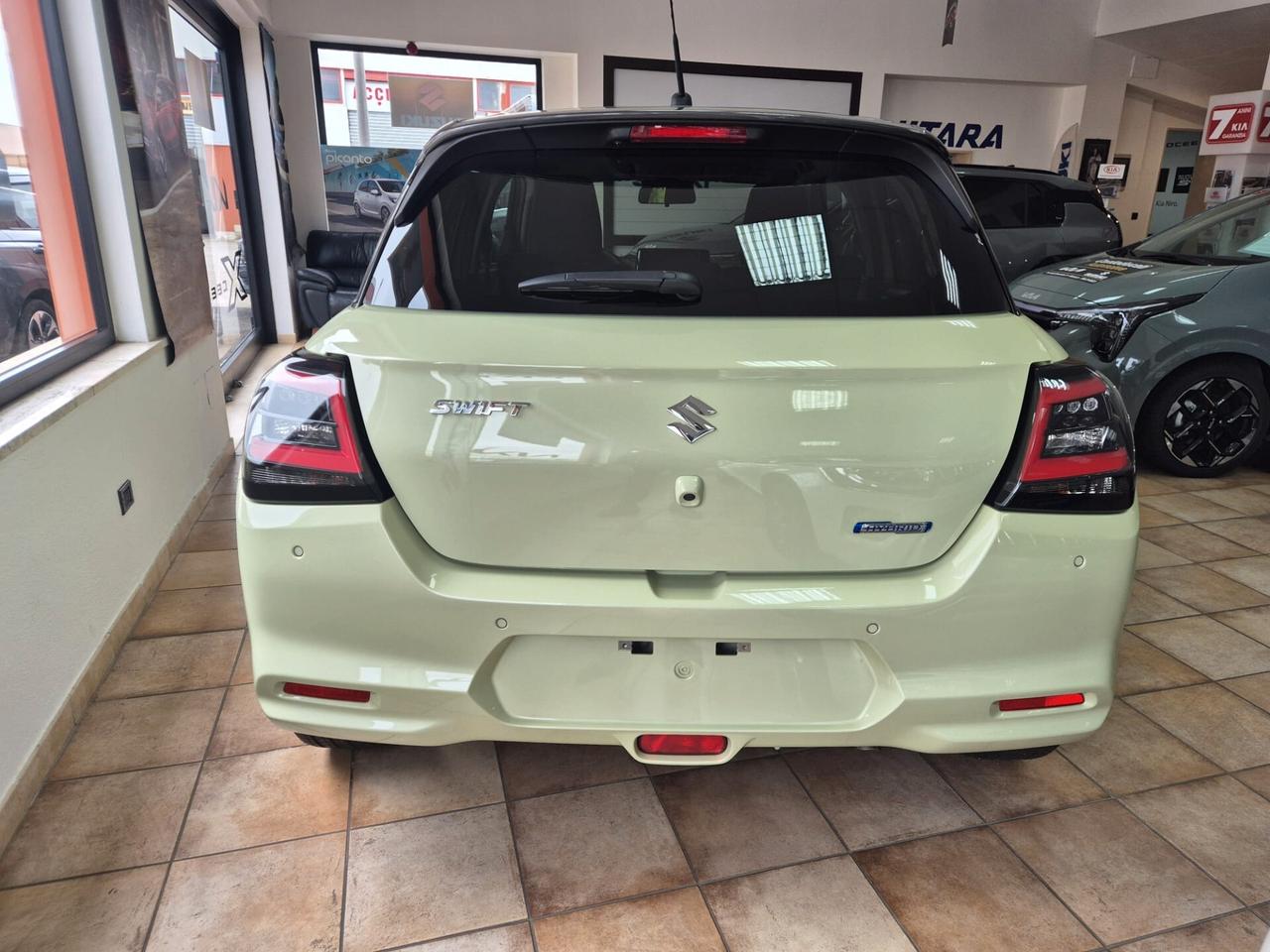 Suzuki Swift 1.2 Hybrid Top