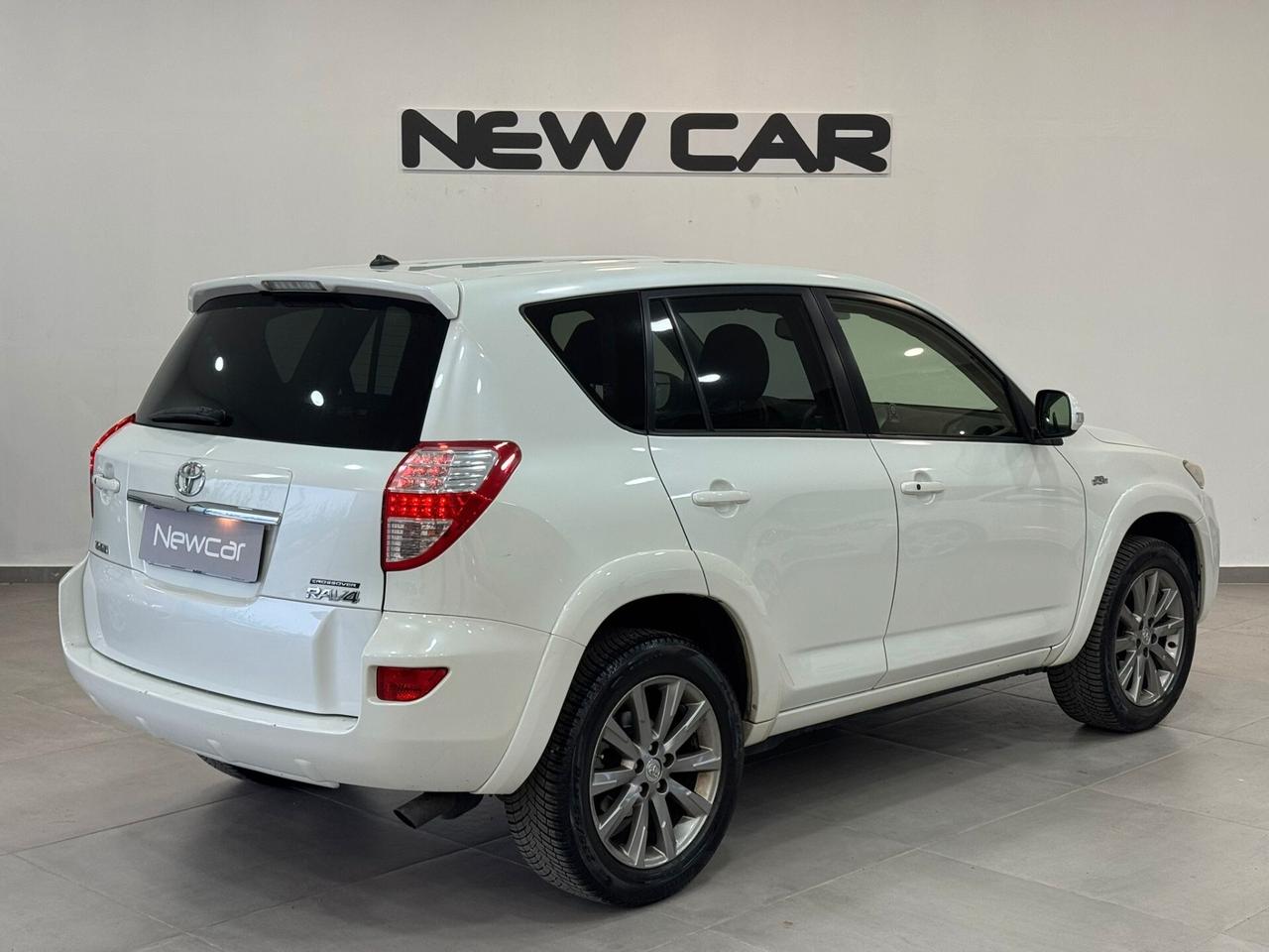 Toyota RAV 4 RAV4 Crossover 2.2 D-4D 150 CV Lounge