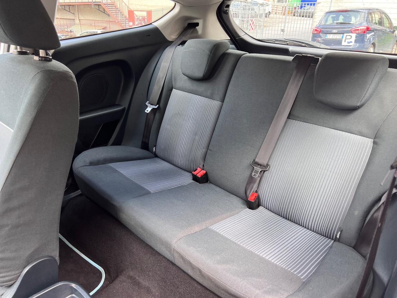 Ford Fiesta 1.2 82CV 3 porte Titanium