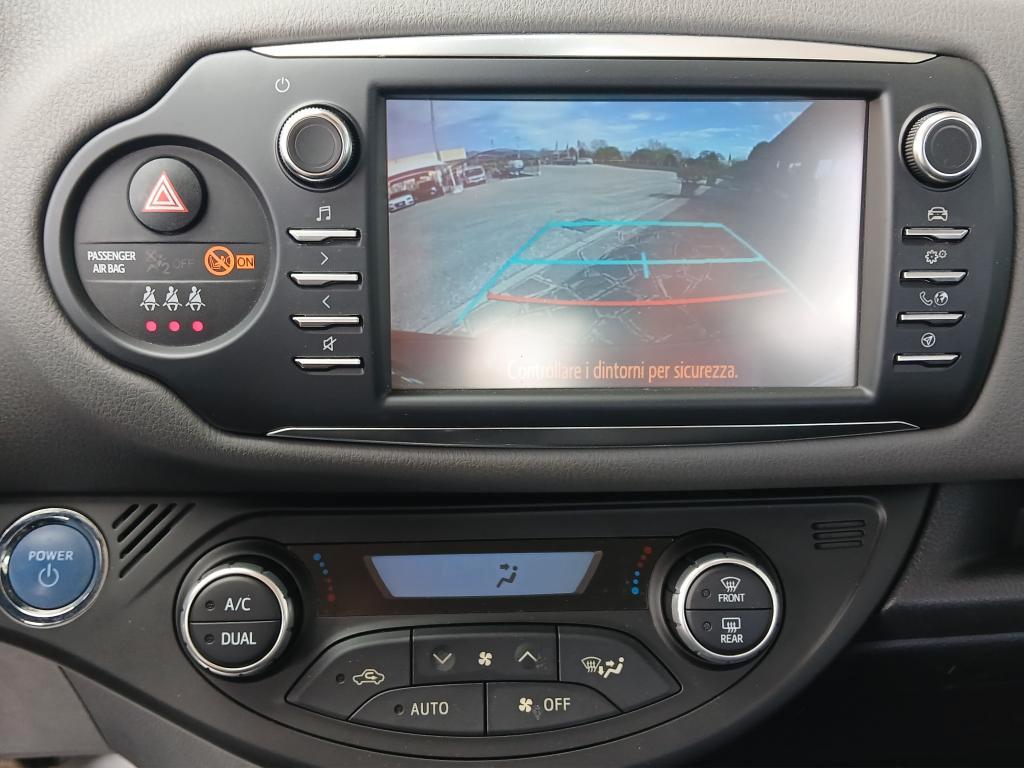 Toyota Yaris 1.5 Hybrid 5 porte Business