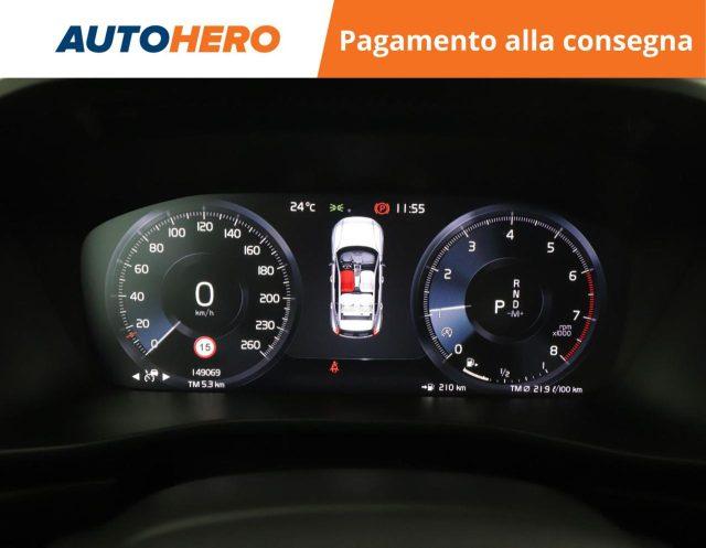 VOLVO XC40 T2 Geartronic Momentum Core