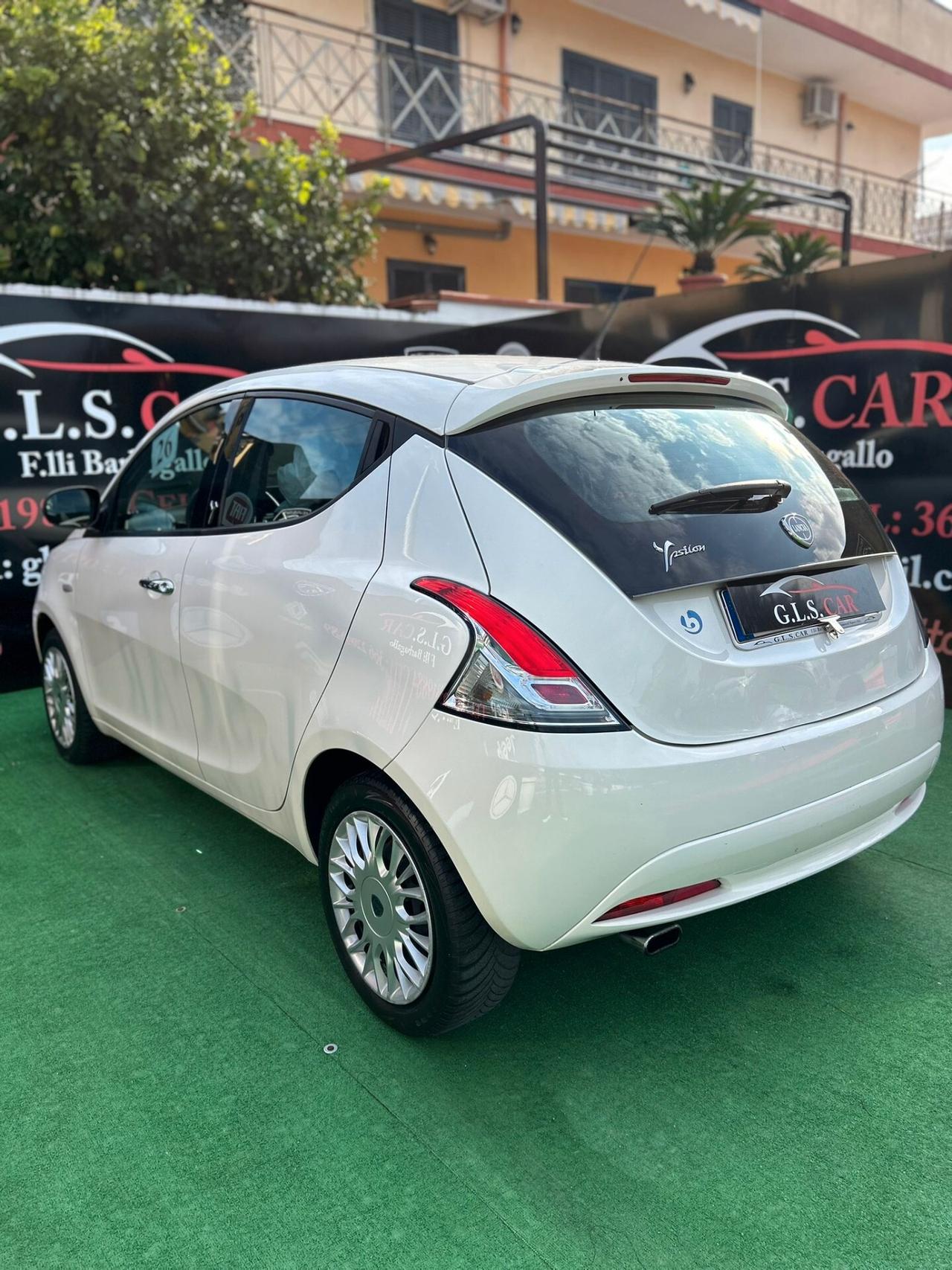 Lancia Ypsilon 1.2 69 CV 5 porte Silver