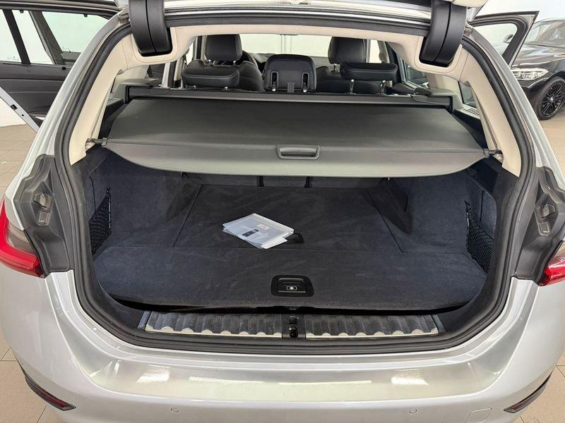 BMW Serie 3 318d 48V Touring sport Auto