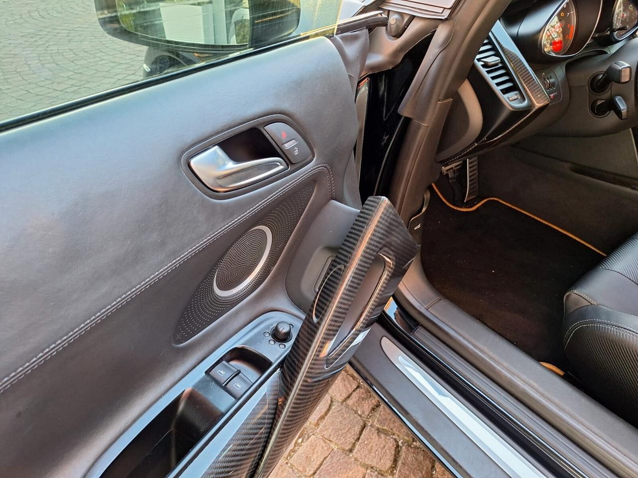 Audi R8 4.2 V8 FSI quattro R tronic