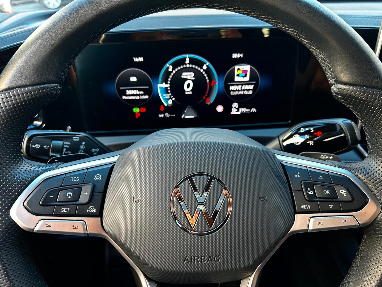 Volkswagen Tiguan 2.0 TDI 150 CV DSG R-Line 2025