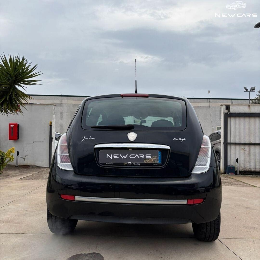 Lancia Ypsilon 1.3 MJT 75 CV Argento