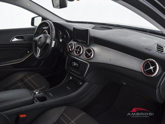 MERCEDES-BENZ GLA 200 200 d Automatic 4Matic Sport