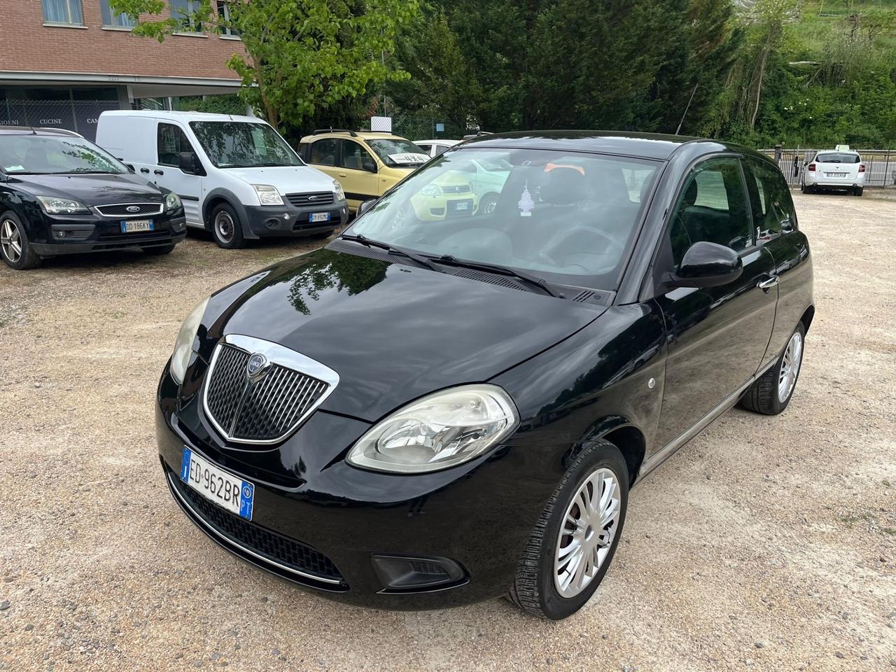 Lancia Ypsilon 1.3 MJT 75 CV Elle