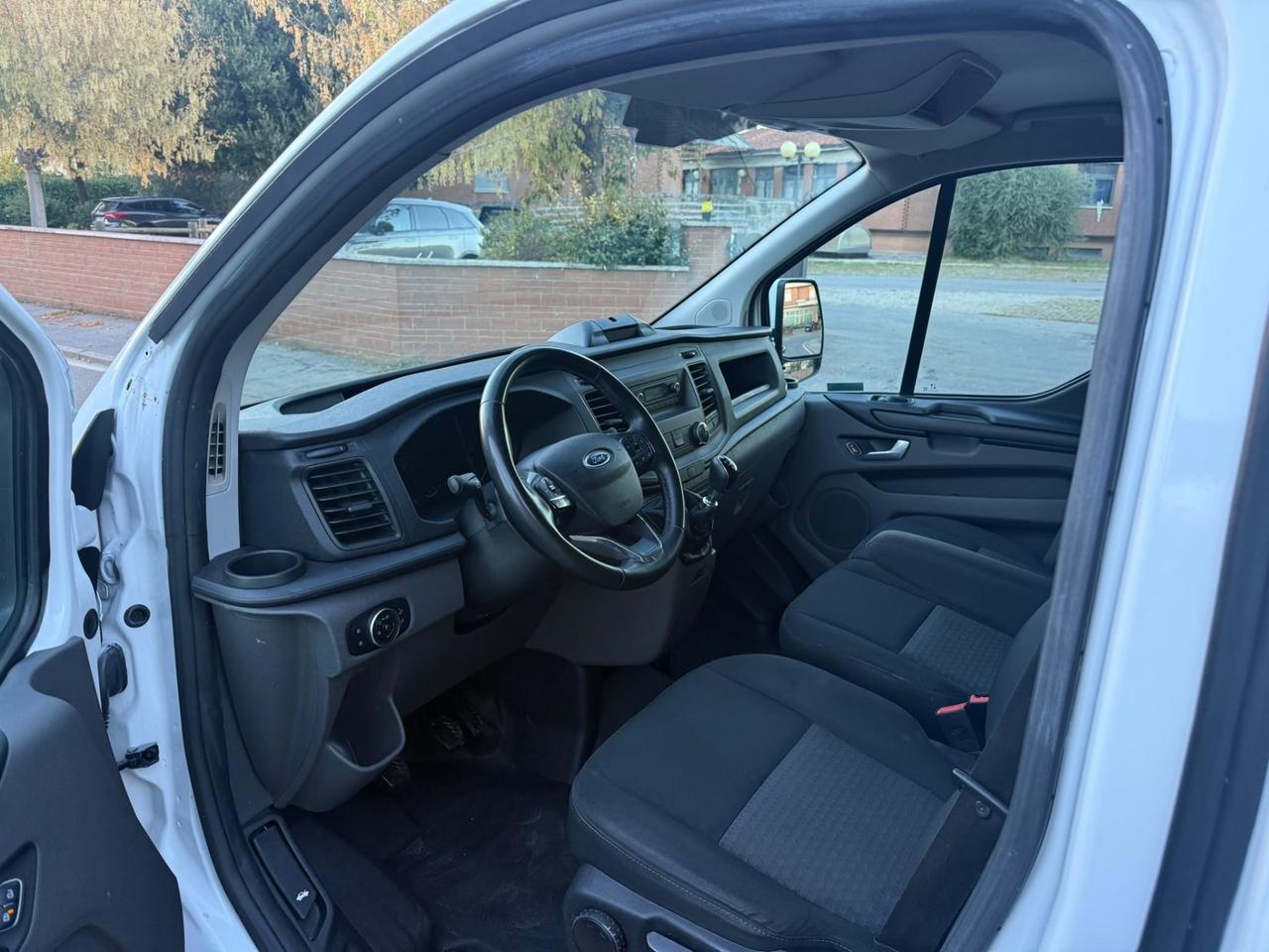 Ford transit custom passo lungo