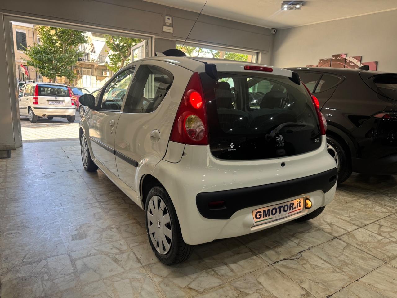 Peugeot 107 1.0 68CV 5p. Sweet Years 2Tronic