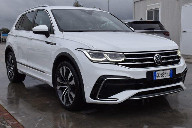 VOLKSWAGEN Tiguan 2.0 TDI 150 CV SCR DSG R-Line *Led, Luci ambiente*
