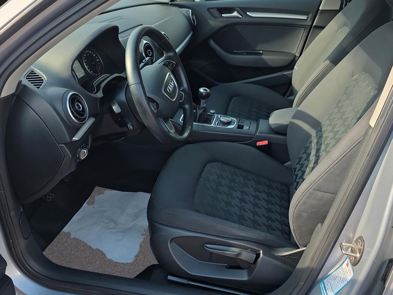 Audi A3 1.6 TDI diesel Attraction NEOPATENTATI OK