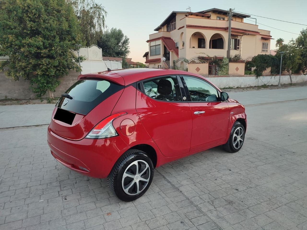 Lancia Ypsilon GOLD ECO CHIC METANO CASA MADRE CLIMA BASSI CONSUMI