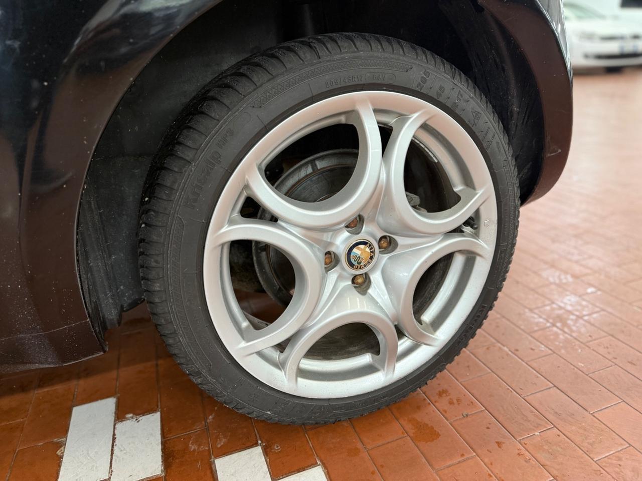 Alfa Romeo MiTo 1.4 105 CV S&S Distinctive Ok neo