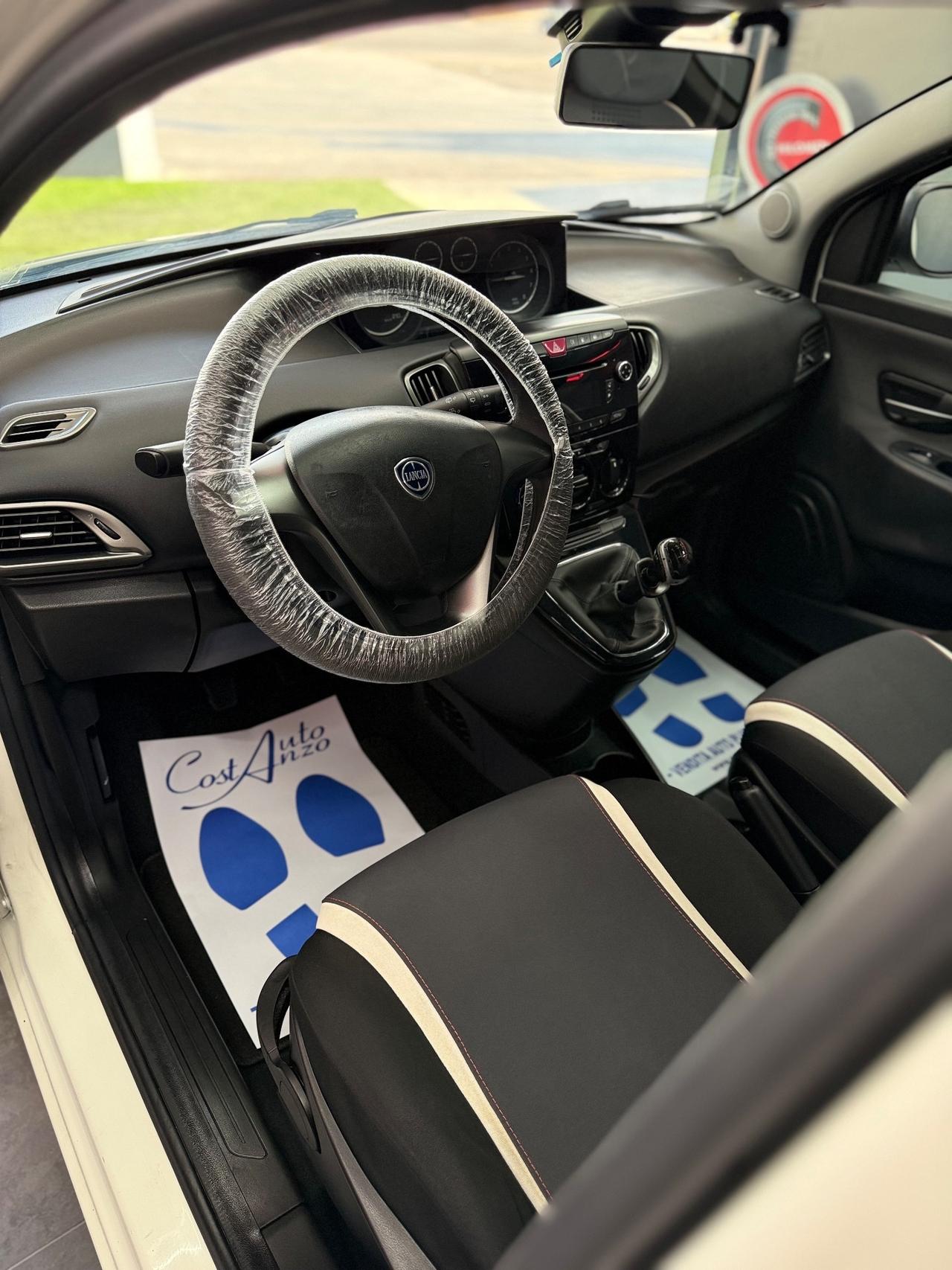 Lancia Ypsilon 0.9 TwinAir 85 cv Ecochic Gold 12/2014