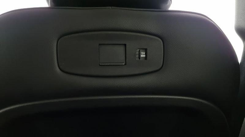 Land Rover Defender 110 3.0D I6 200 CV AWD Auto SE Autocarro N1